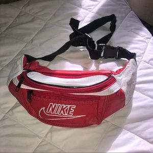 Vintage Nike Fanny pack